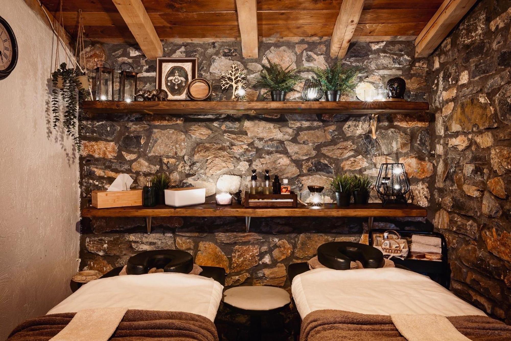 4 Seasons Premium Chalet Agios Athanasios  Exteriör bild