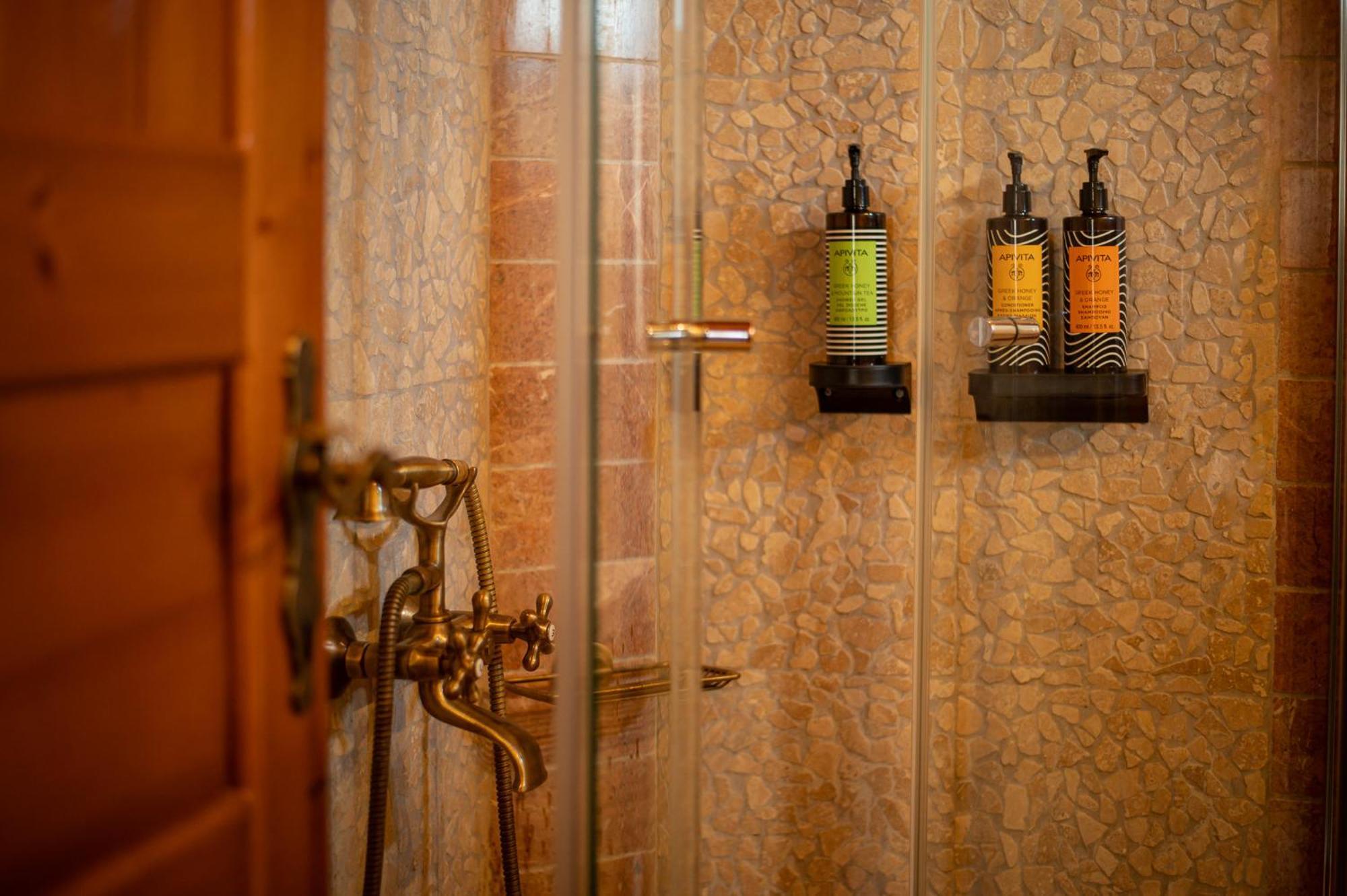 4 Seasons Premium Chalet Agios Athanasios  Exteriör bild